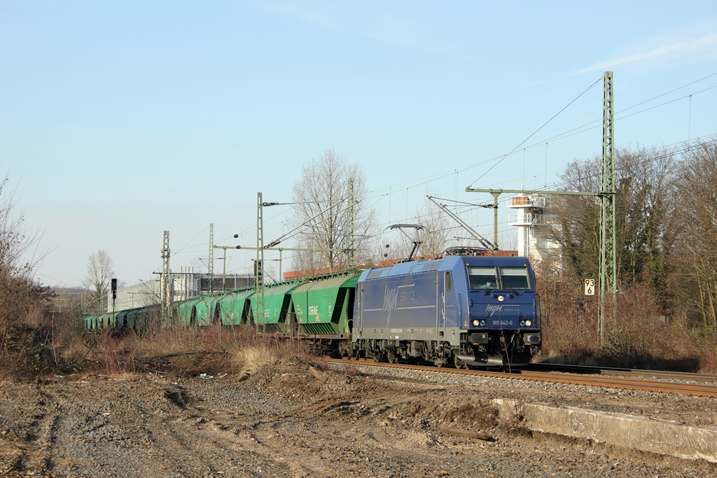 MGW 185 642-6 i.E. f�r LTE in Bonn-Oberkassel am 5.2.2012