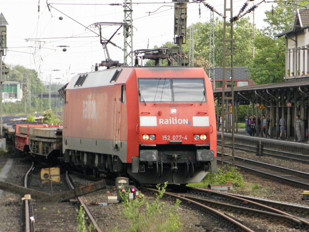 Railion 152 077-4 in Beuel am 12.5.2011
