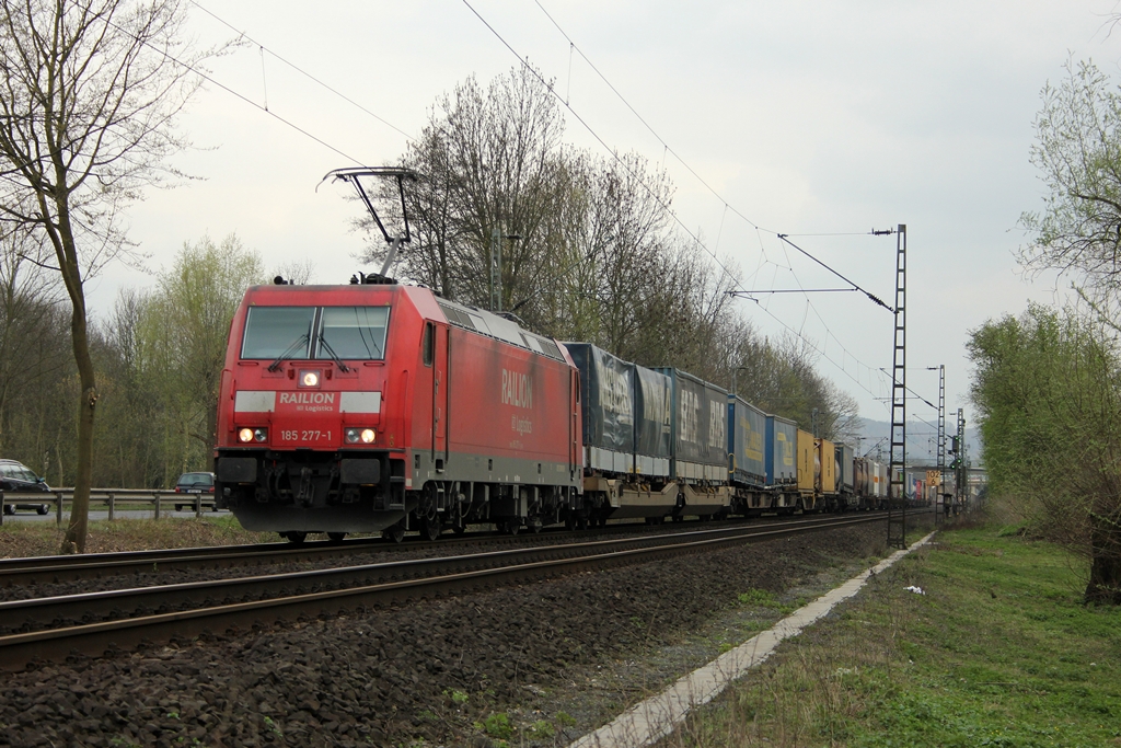 Railion 185 277-1 in Rh�ndorf am 29.3.2012