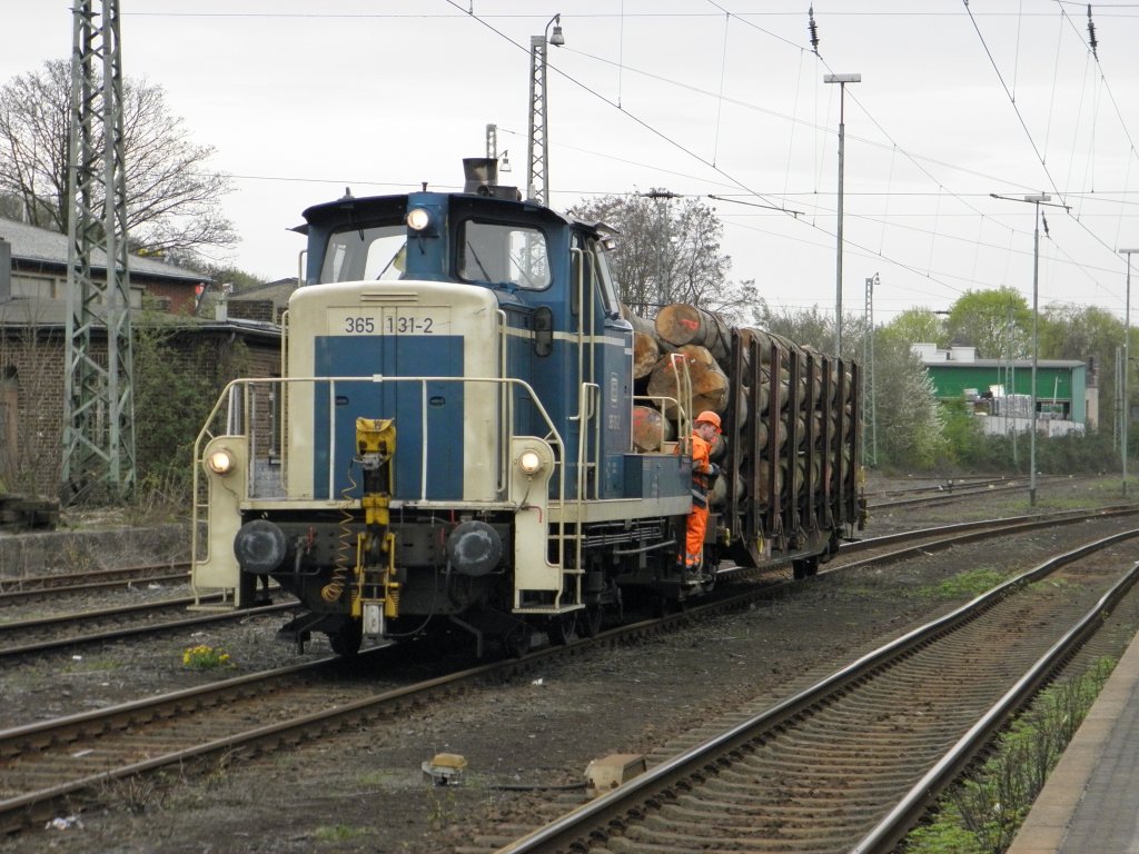 RSE 365 131-2 beim Rangieren in Beuel am 5.4.2011. Gru� an den Tf