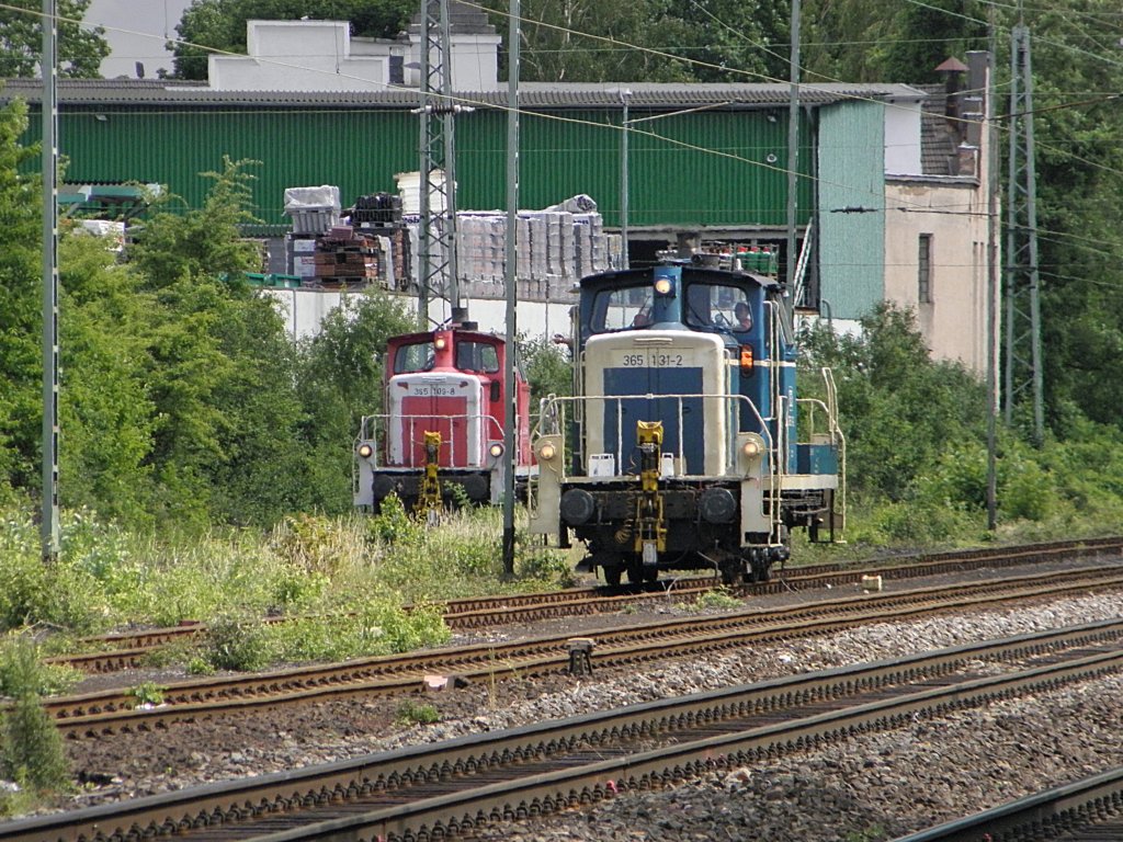 RSE 365 131-2 und im Hintergrund RSE 365 109-4 in Beuel am 10.6.2011