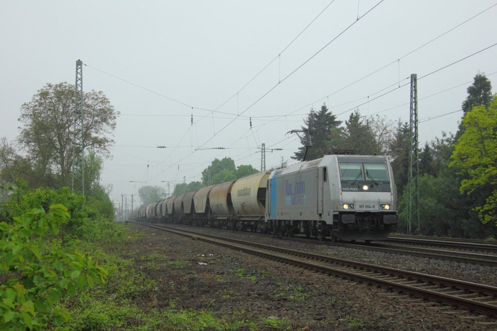 Rurtalbahn Cargo 185 684-8 in Unkel am 5.5.2012