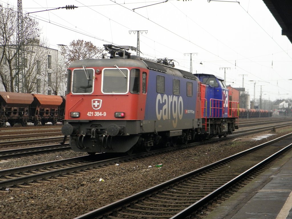 SBB Cargo 203 405-6 mit 421 384-9 in K�ln West am 12.2.2011