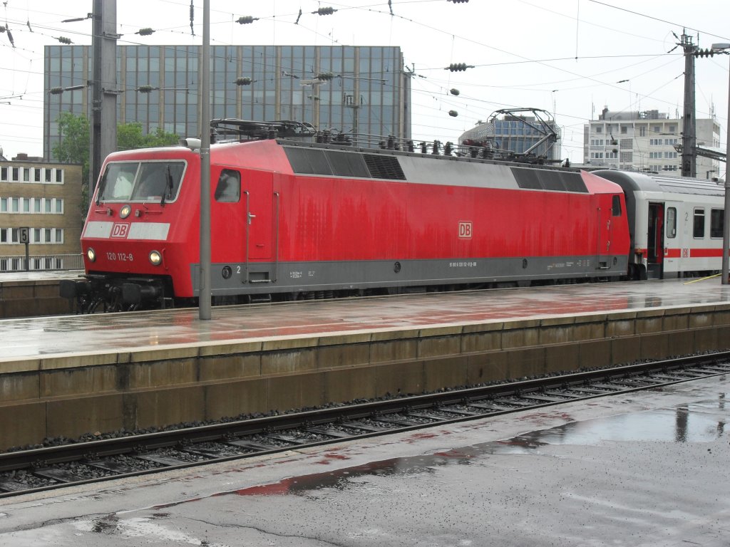 Teil 1 vom Richtungswechsel: Br 120 im K�lner Hbf immoment in richtung Bonn