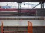 Ein TGV Thalys mittendrin im Hradcore Regen am 3.6.10 im K�lner Hbf