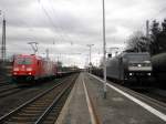 DB 185 399-3 und 185 557-6 im Auftrag f�r CFL Cargo f�hrt durch Beuel am 5.2.2011