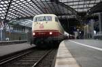 103 184-8 stand am 7.1.2011 in K�ln-Hbf mit dem IC nach Flensburg.