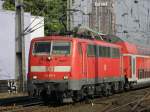 DB 111 011-3 mit dem RE9 in K�ln Hbf am 28.5.2011