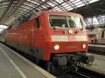 DB 120 141-7 mit dem EuroNightLiner in K�ln Hbf am 28.5.2011