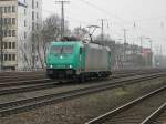 HGK 185 575-8 f�hrt solo durch K�ln West am 19.2.2011