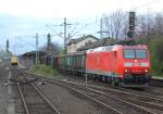 DB 185 030-4 und im Hintergrund DB Netz 711 201 mit einem ex.