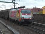 189 065-6 (Tulpenlok) bei der durchfahrt in K�ln-Ehrenfeld am 22.10.2010 mit einem gemischten G�terzug.