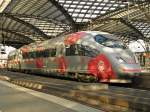 Frauenfu�ball ICE 403 054-0 nach Frankfurt a.M. am 10.12.2011 im K�lner Hbf