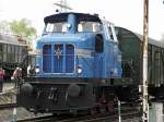 Henschel V1 der Hespertalbahn mit einem Pendelzug in Bochum Dahlhausen am 16.4.2011