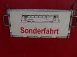 Ein Sonderfahrt Schild auf dem MAN Schienenbus in Beuel